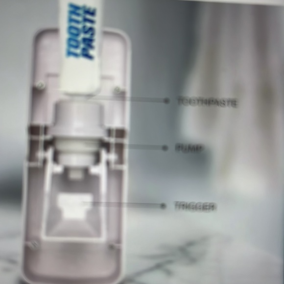 Press2Paste hands free toothpaste dispenser NEW NWT - Picture 2 of 8